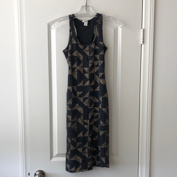 Bozzolo Dresses & Skirts - Bozzolo Grey Tank Midi Dress with Tan Geometric Print
